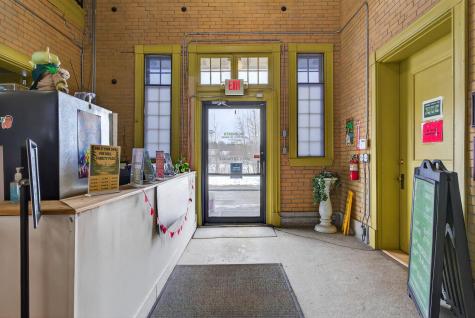 31 Main Avenue Gardiner ME 04345