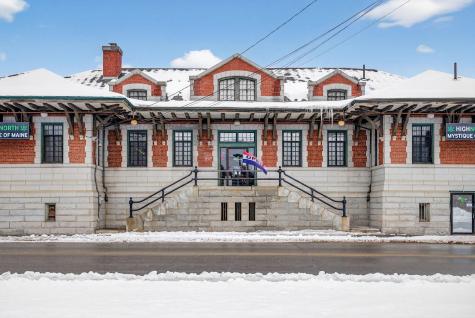 31 Main Avenue Gardiner ME 04345