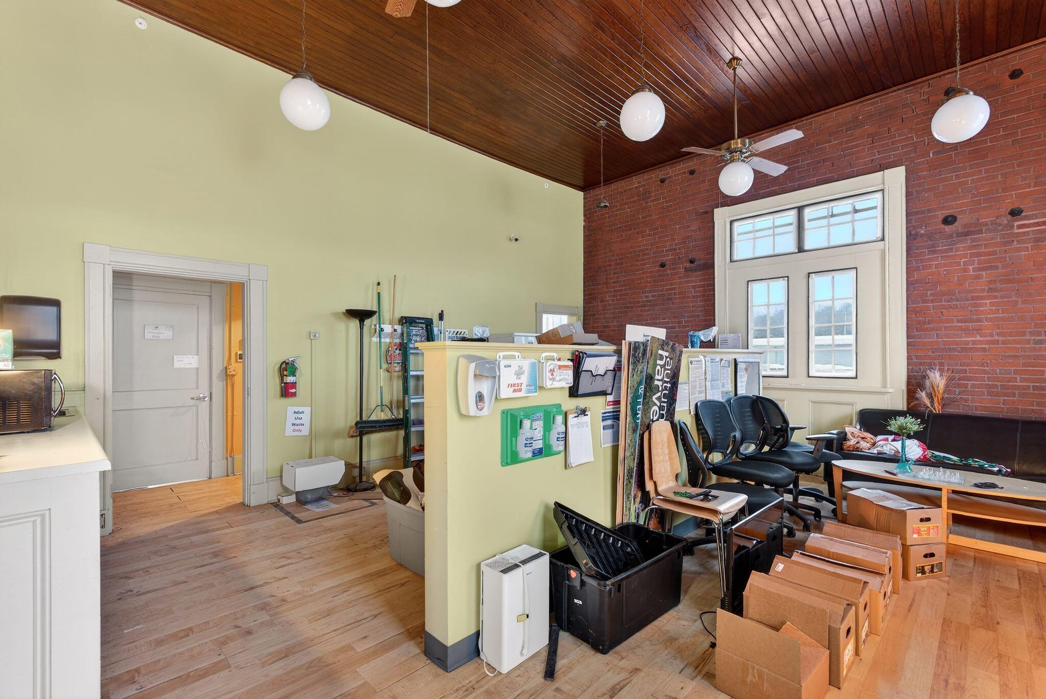 31 Main Avenue Gardiner ME 04345