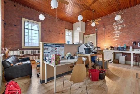 31 Main Avenue Gardiner ME 04345