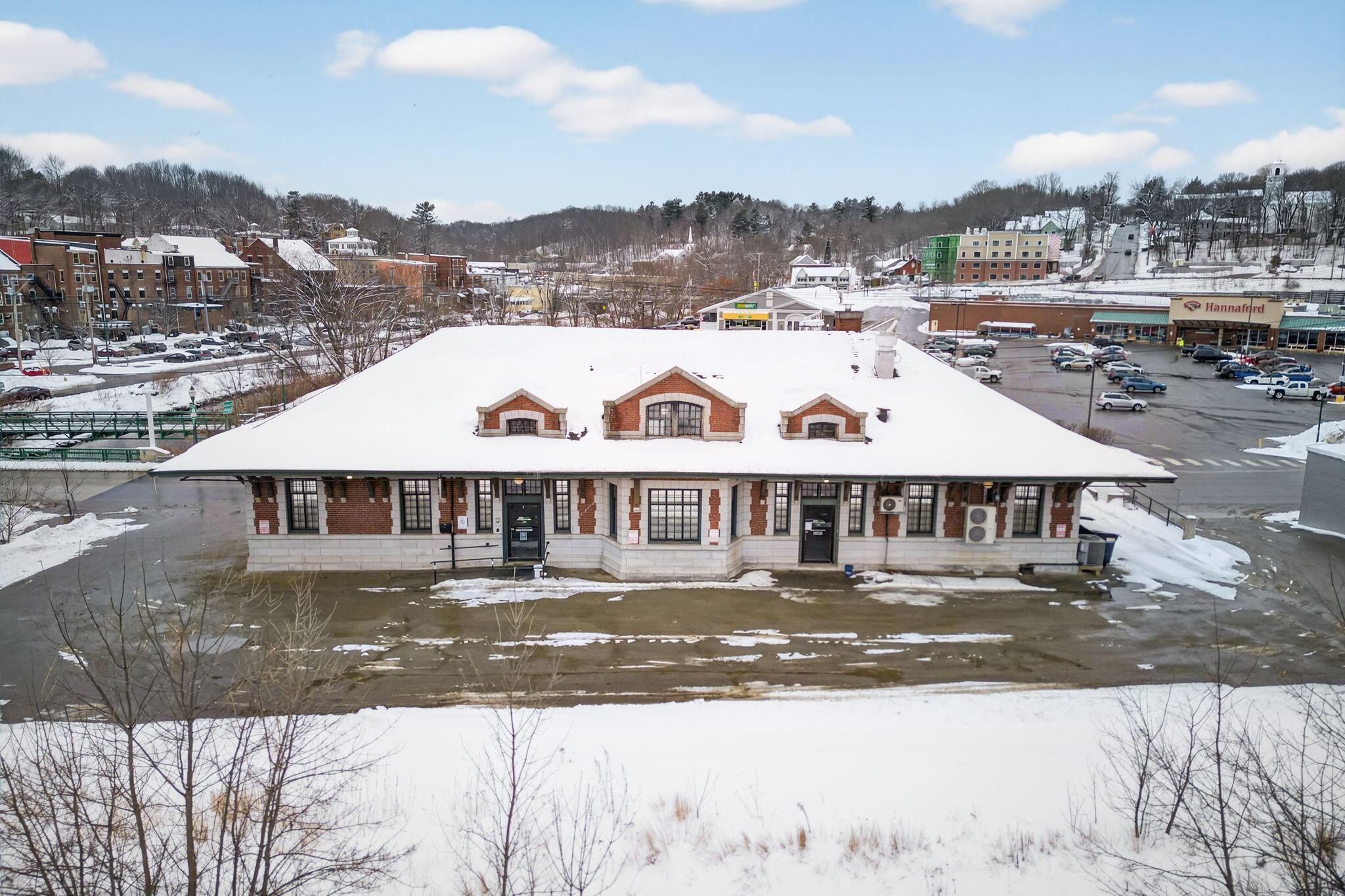 31 Main Avenue Gardiner ME 04345