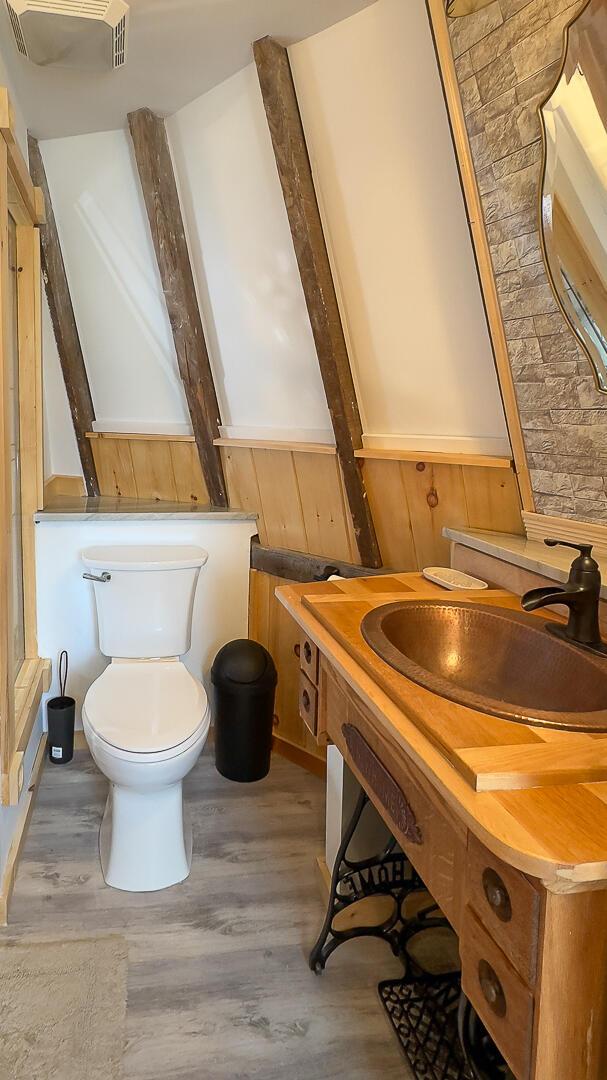 679 Roosevelt Trail Naples ME 04055