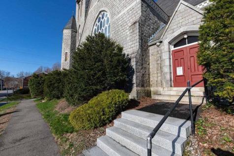 2 Chestnut Street Hallowell ME 04347