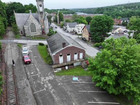 2 Chestnut Street Hallowell ME 04347