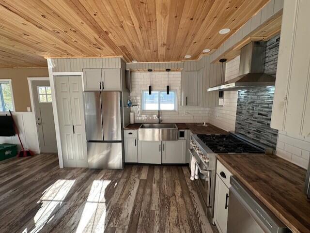 11 W Bay Road Gouldsboro ME 04607