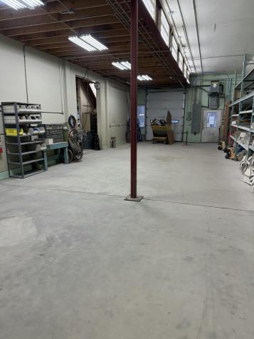 783 Auburn Road Peru ME 04290