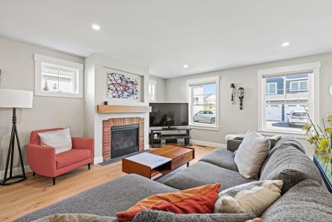 9 Cobblestone Street Falmouth ME 04105