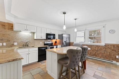 1112 Roosevelt Trail Windham ME 04062