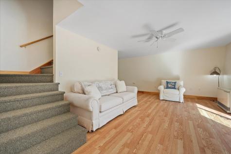 10 Maslow Square Blue Hill ME 04614