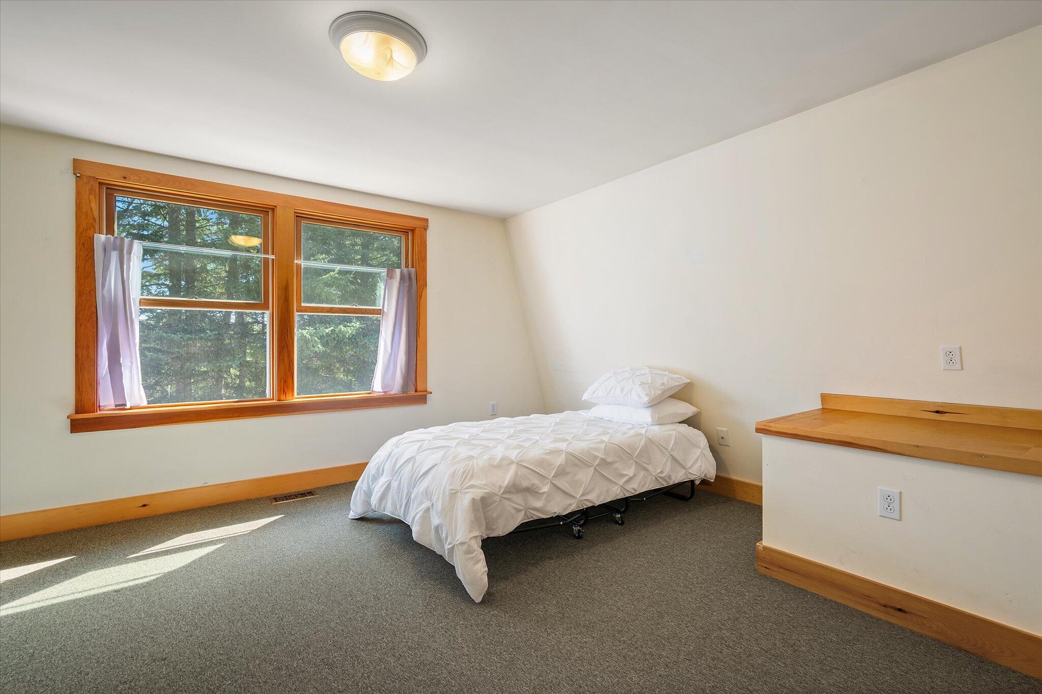 10 Maslow Square Blue Hill ME 04614