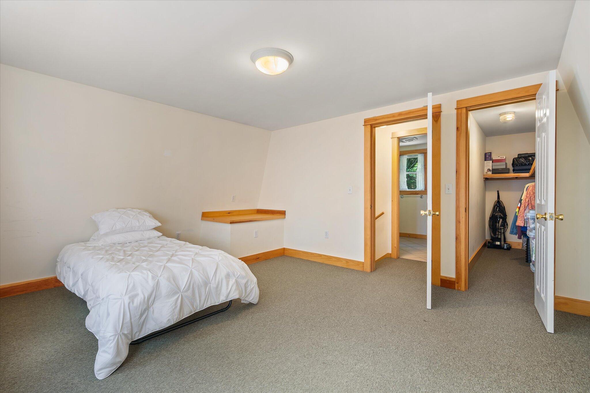 10 Maslow Square Blue Hill ME 04614