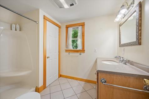 10 Maslow Square Blue Hill ME 04614