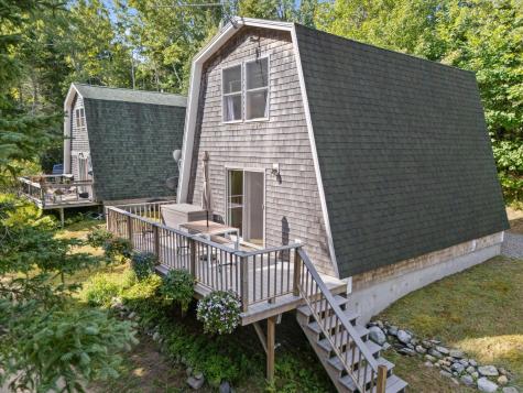 10 Maslow Square Blue Hill ME 04614