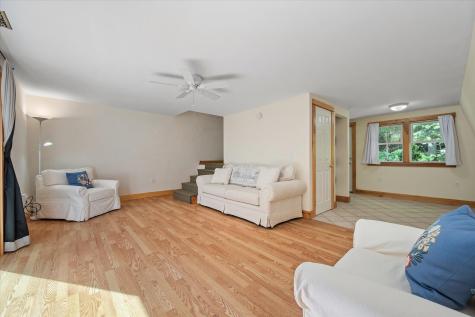 10 Maslow Square Blue Hill ME 04614