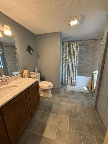 23 Clifford Road Naples ME 04055