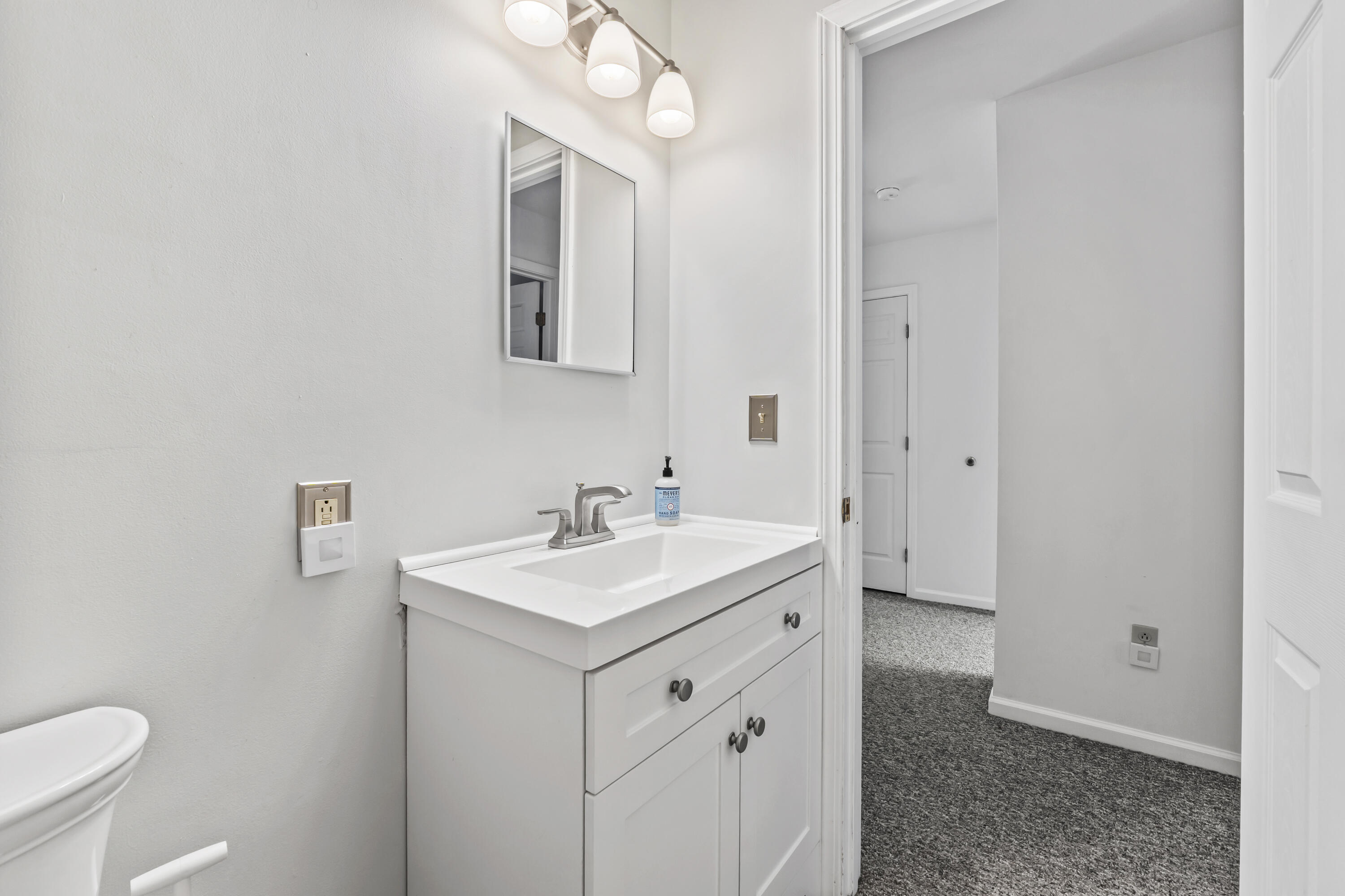 25 Beaver Pond Road Brunswick ME 04011