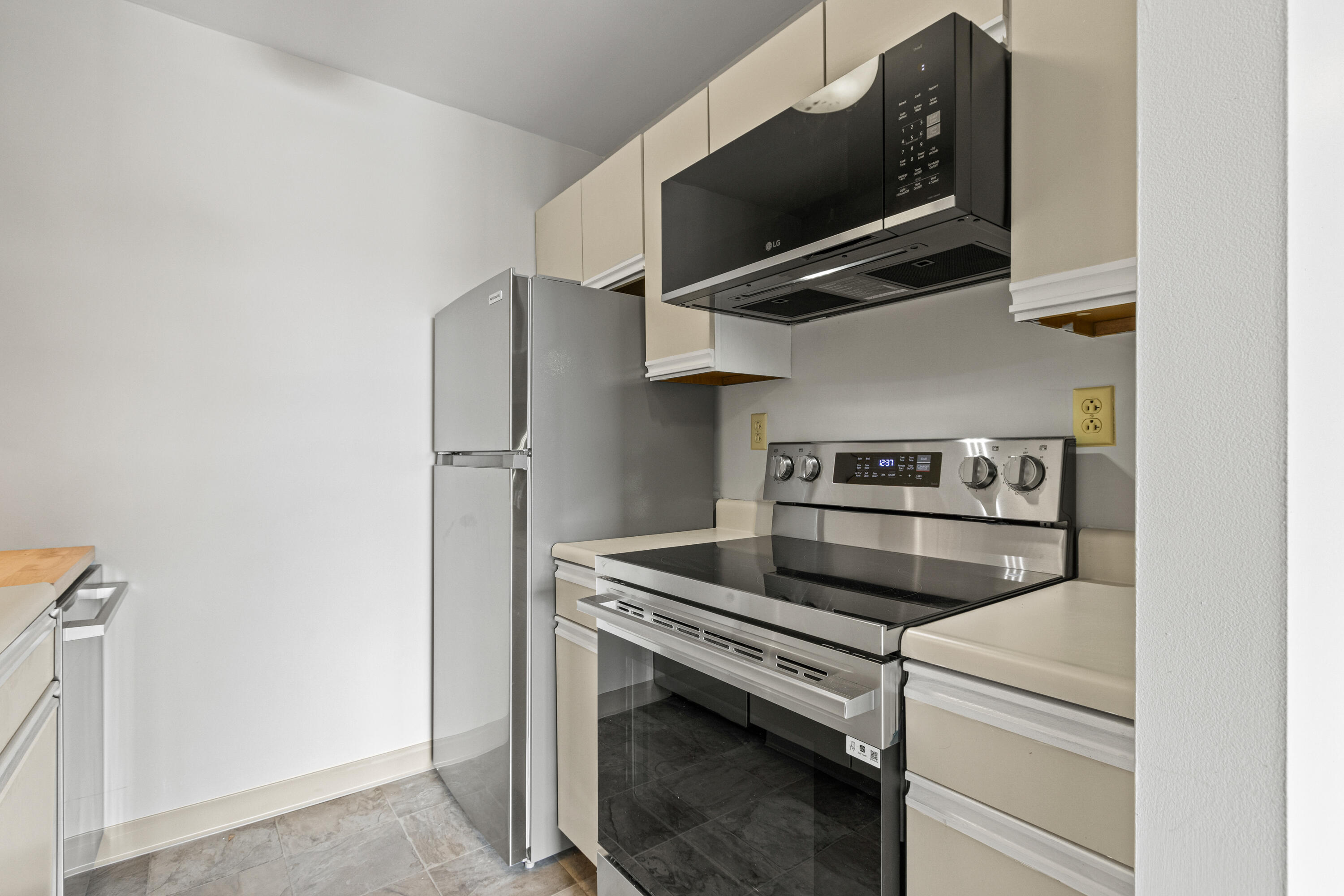 148 Breakwater Drive South Portland ME 04106