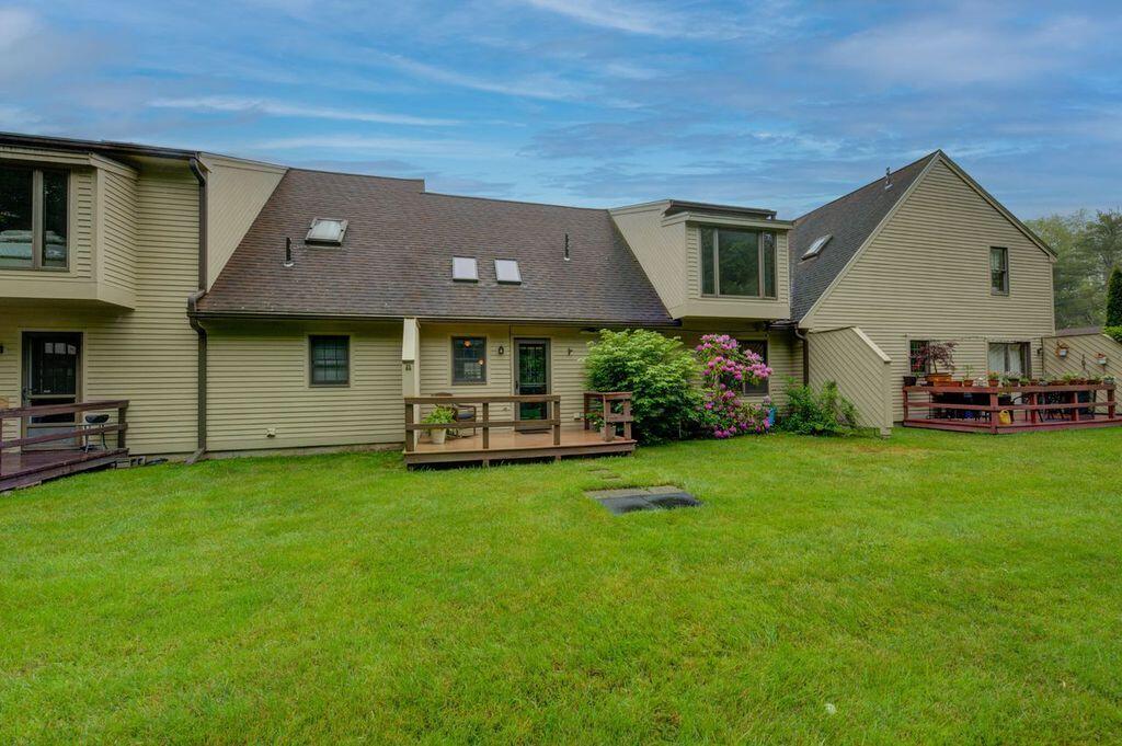 4 Cheshire Meadows Lane Kennebunk ME 04043