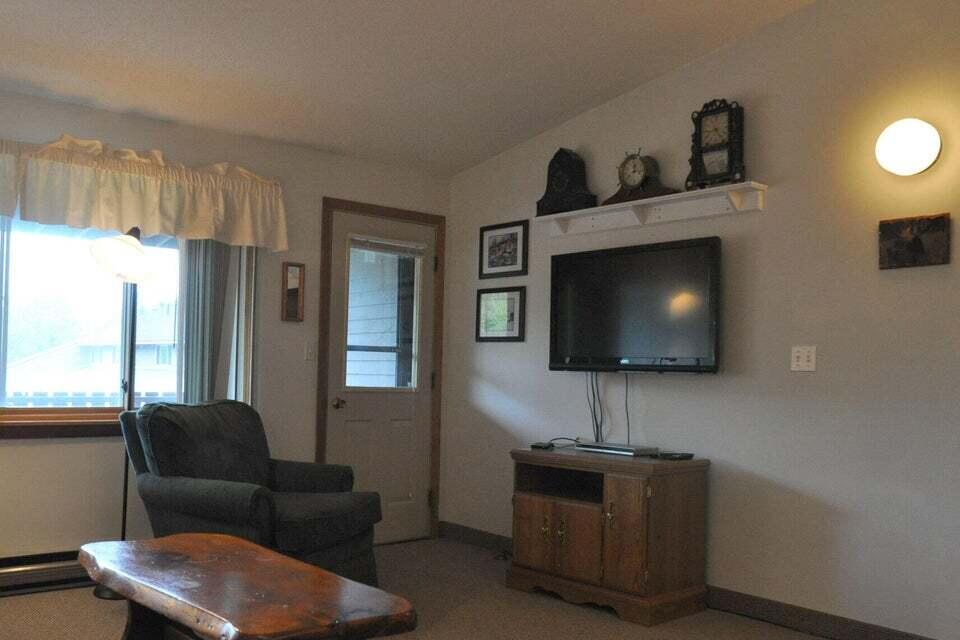8 Fall Line Drive Newry ME 04261