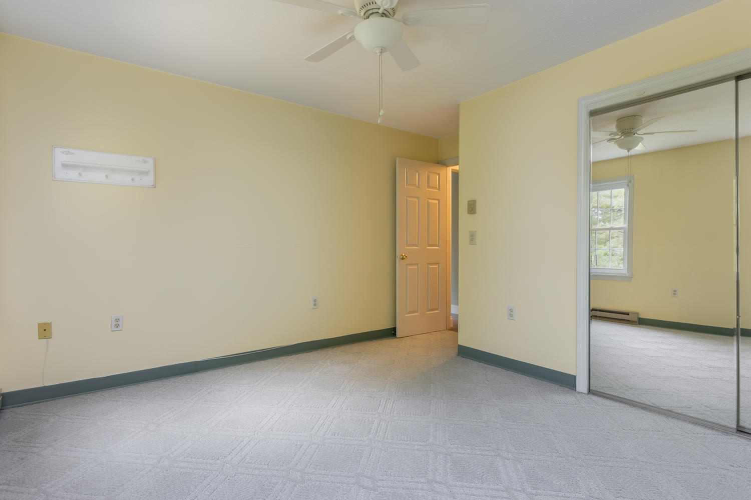 35 Somerset Freeport ME 04032
