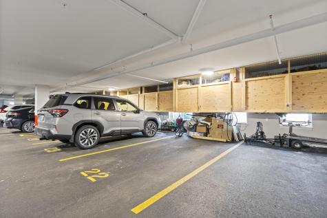 65 Mcauley Way Portland ME 04103