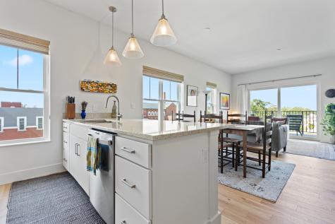 65 Mcauley Way Portland ME 04103