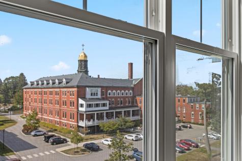 65 Mcauley Way Portland ME 04103