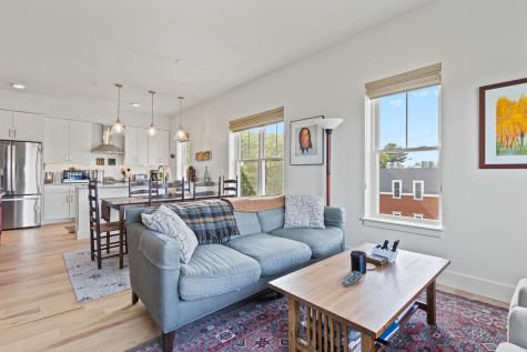 65 Mcauley Way Portland ME 04103