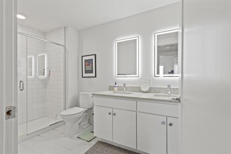 65 Mcauley Way Portland ME 04103