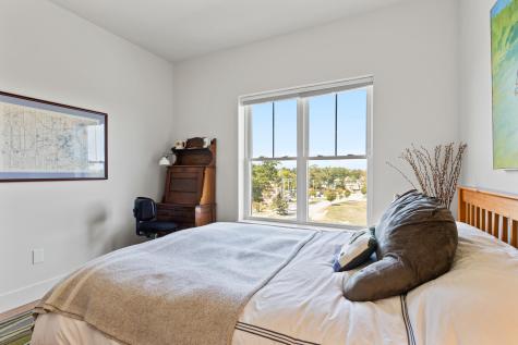 65 Mcauley Way Portland ME 04103