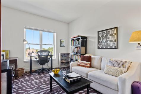 65 Mcauley Way Portland ME 04103