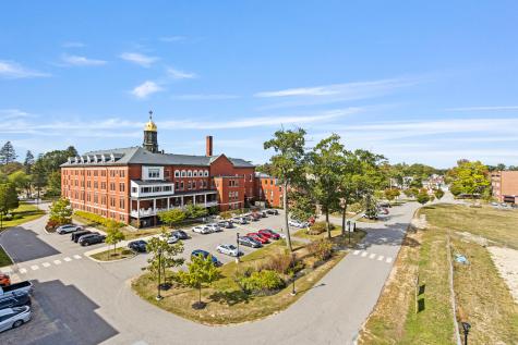 65 Mcauley Way Portland ME 04103