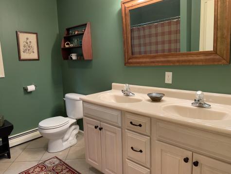 46 Club House Lane Auburn ME 04210