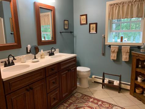 46 Club House Lane Auburn ME 04210