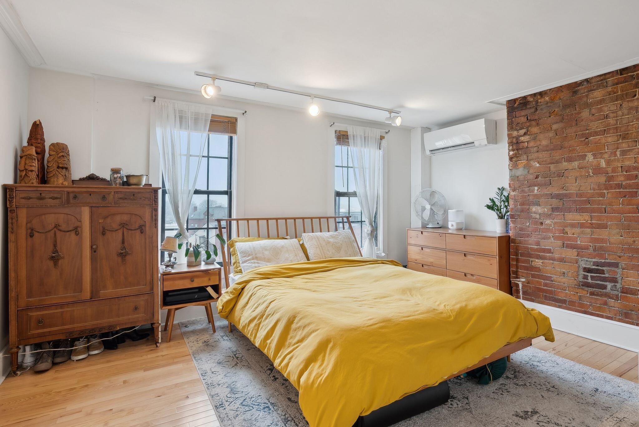 17 Pine Street Portland ME 04102