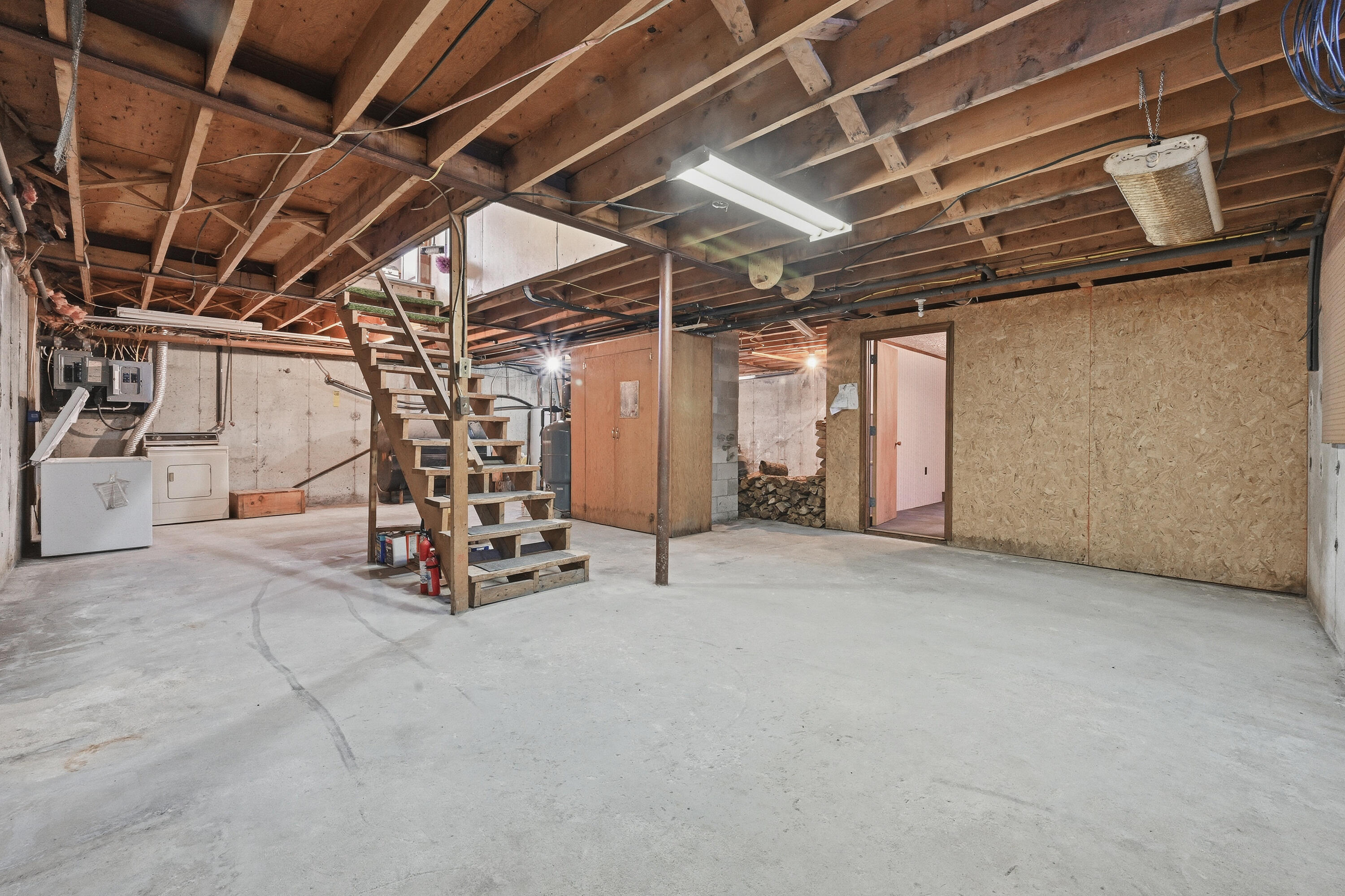 1210 Lakeview Drive China ME 04358