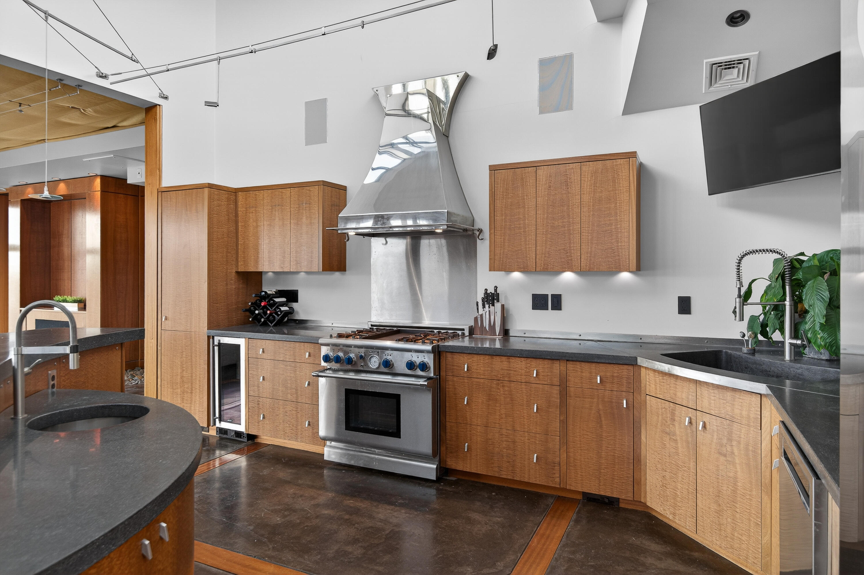 547 Congress Street Portland ME 04101