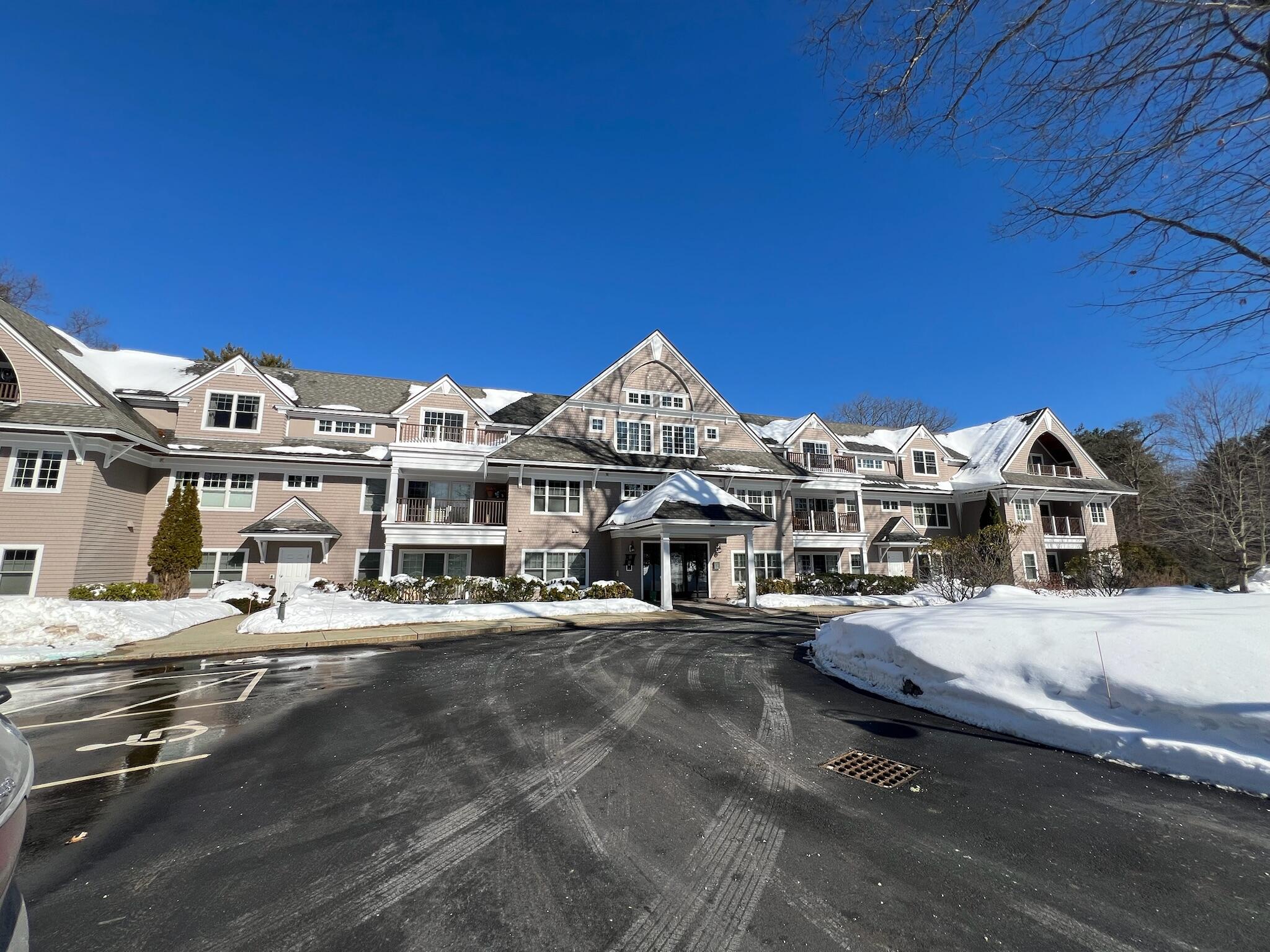 Kittery ME, 100 Shepard's Cove Road, Unit H305