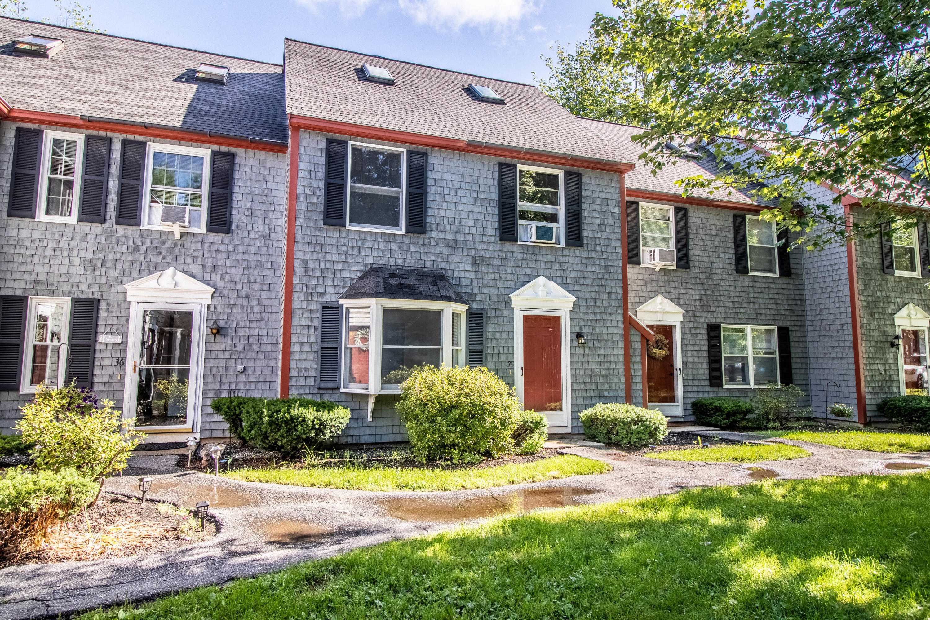 35 Munroe Lane Topsham ME 04086