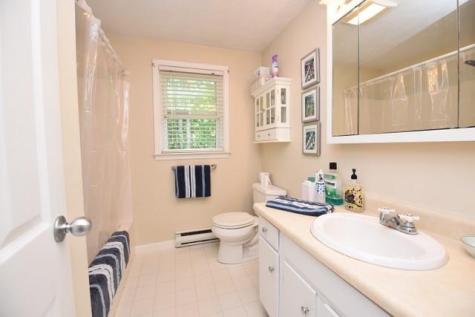 28 Powder Mill Drive Kennebunk ME 04043