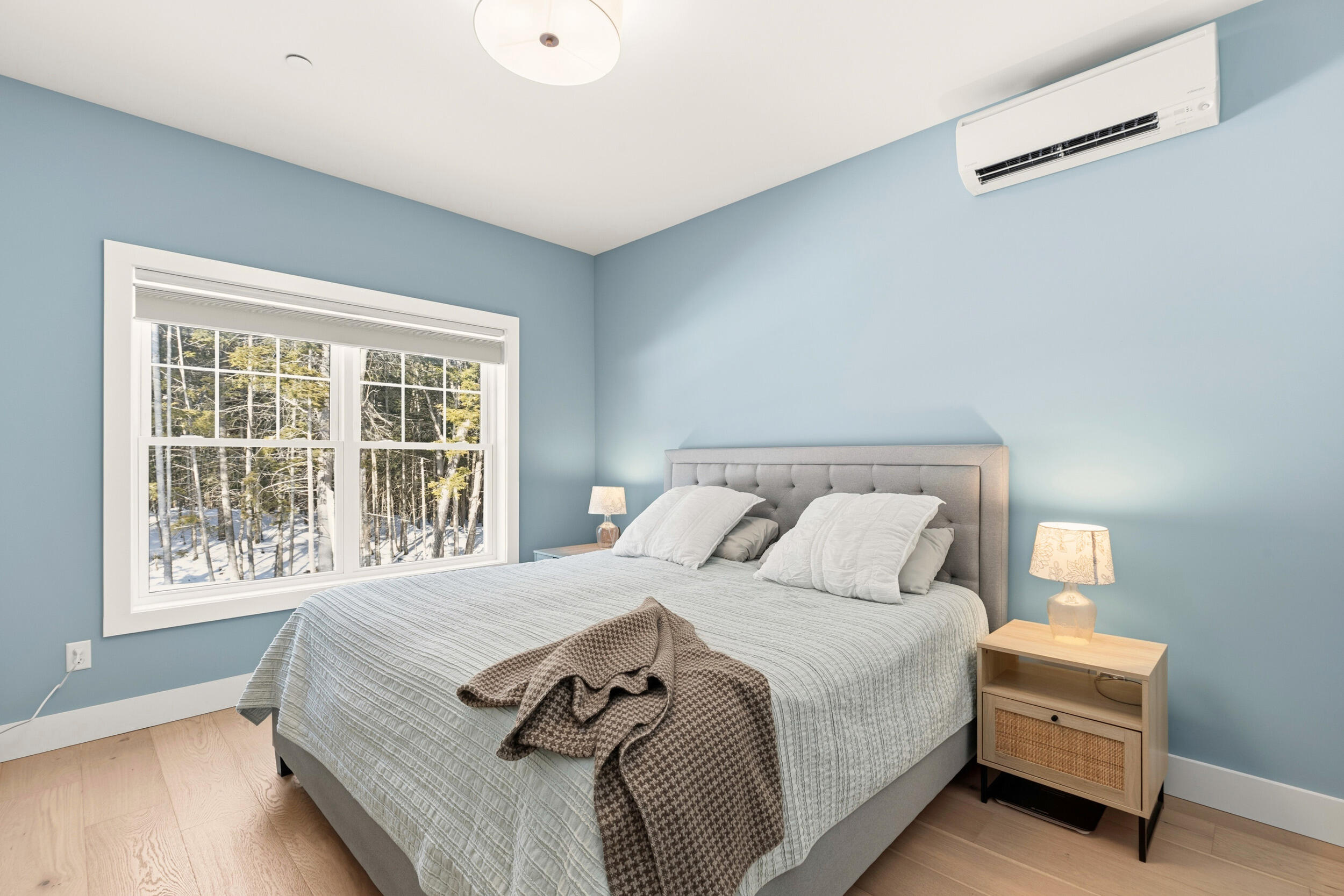 27 Youngs Lane Freeport ME 04032