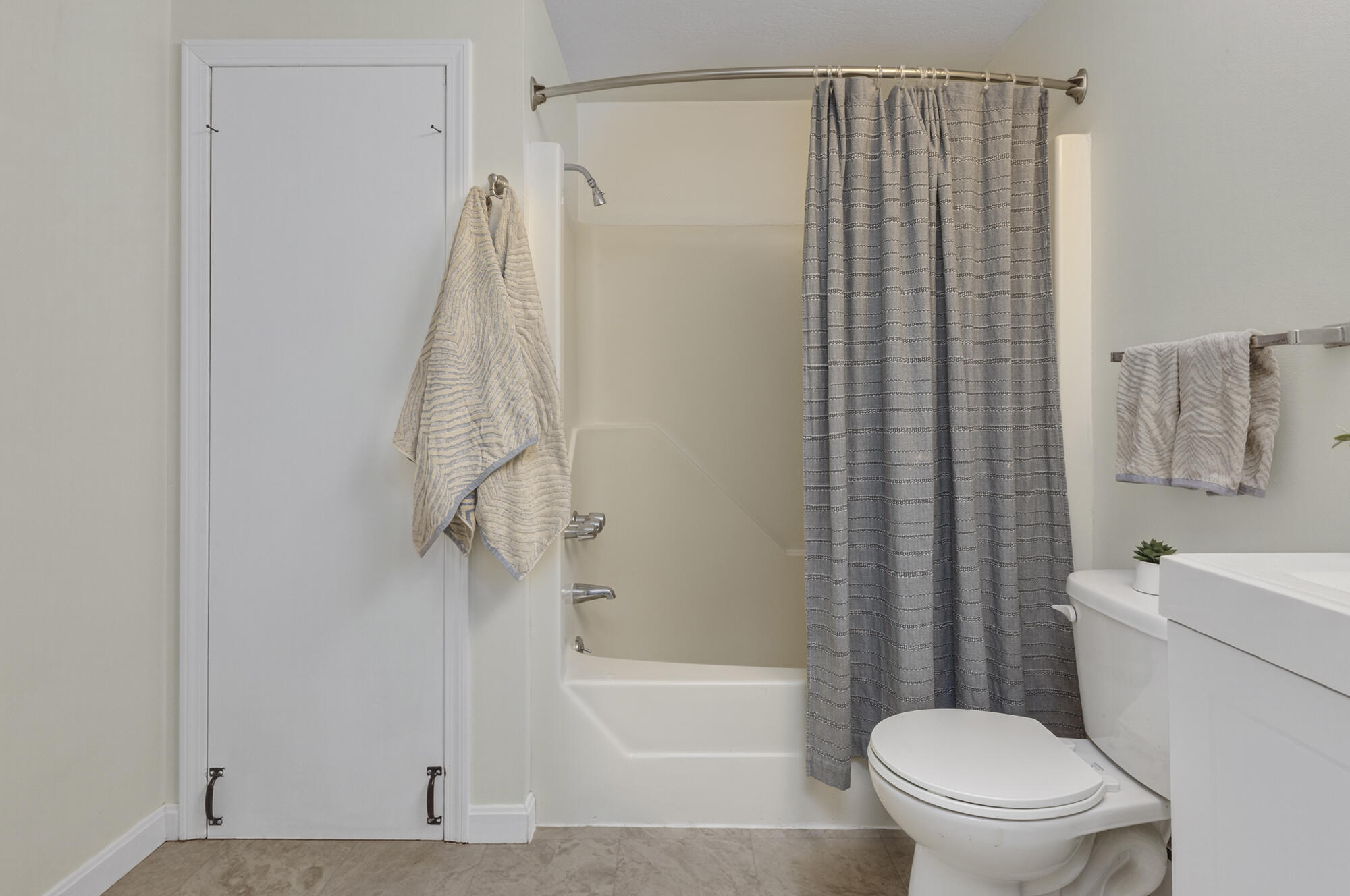 9 Jamestown Court South Portland ME 04106