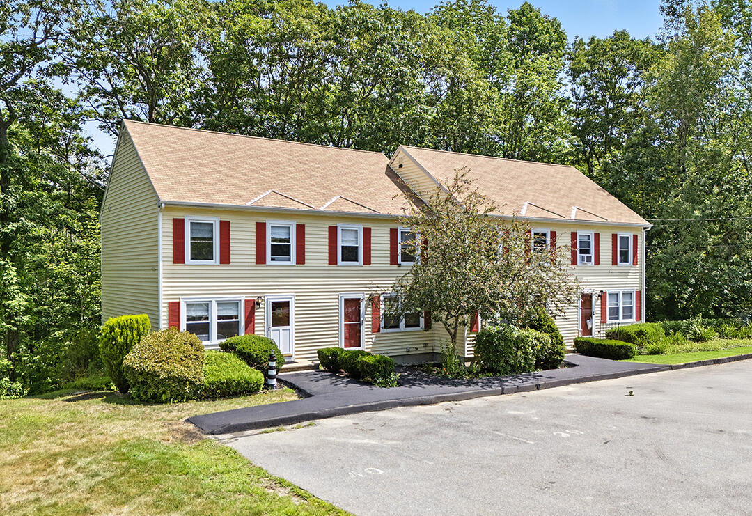 40 Powder Mill Drive Kennebunk ME 04043