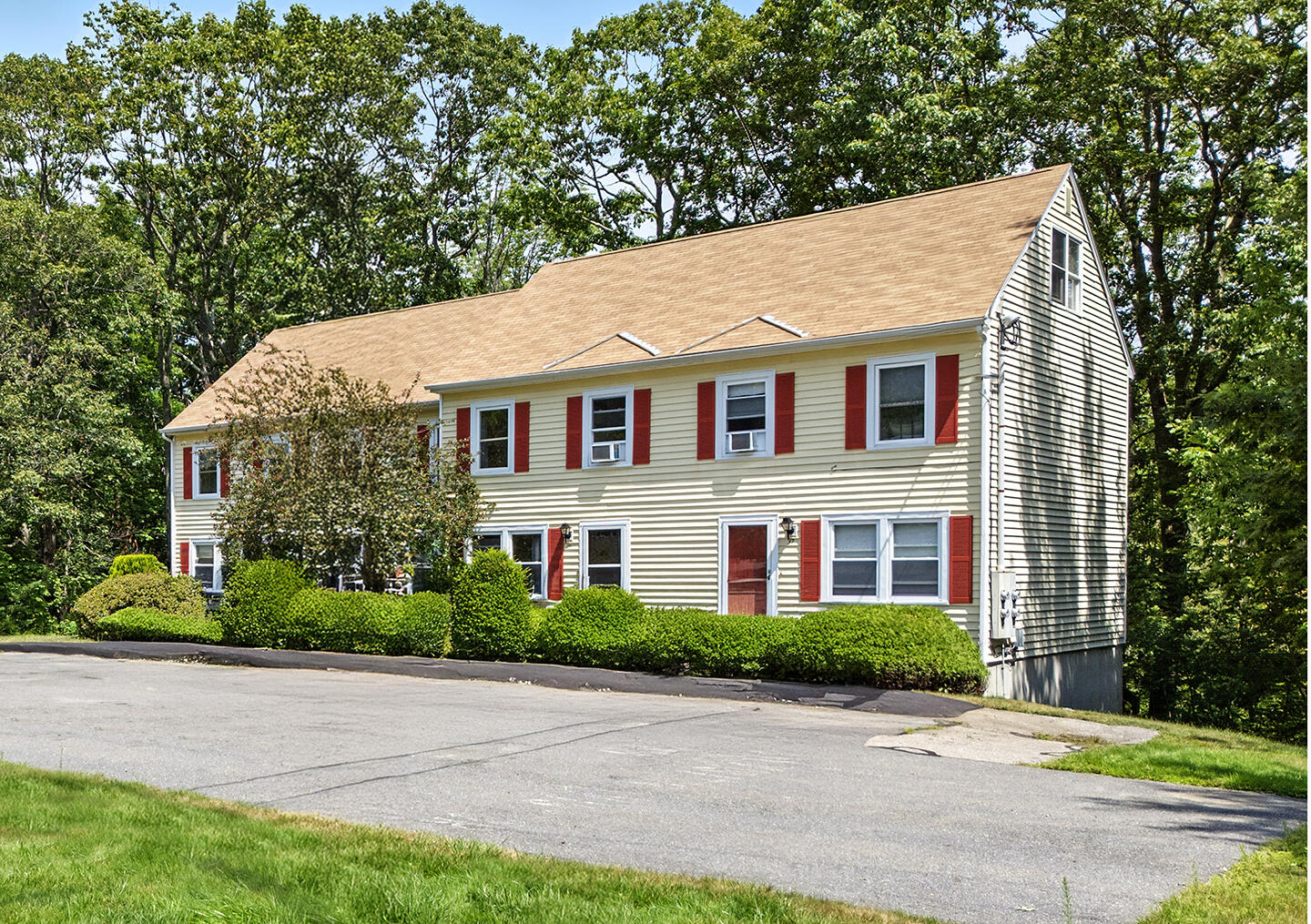 40 Powder Mill Drive Kennebunk ME 04043