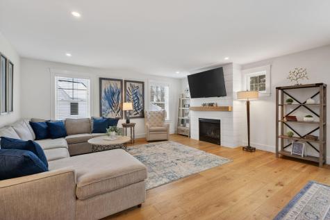 12 Waxwing Lane Falmouth ME 04105