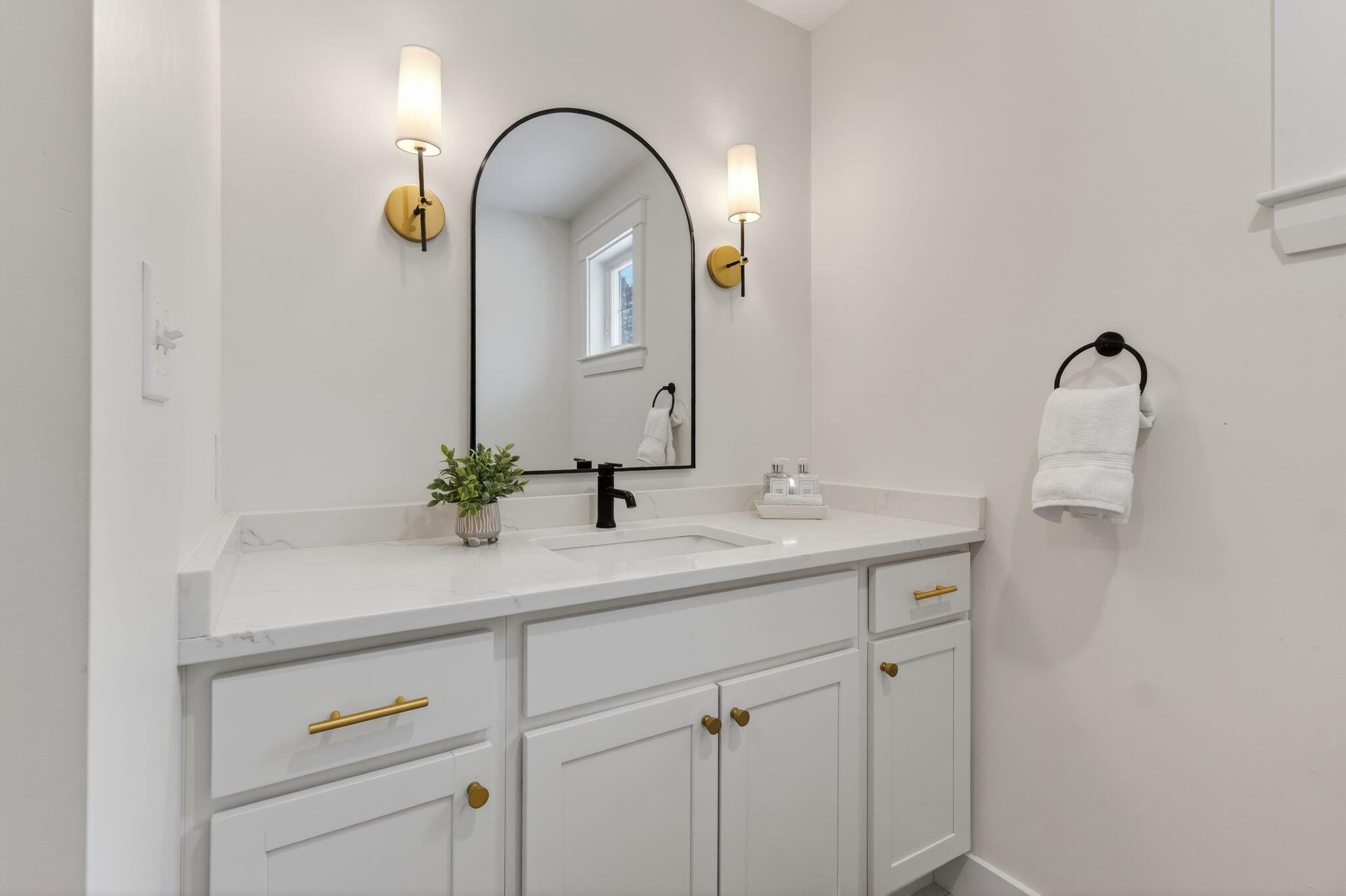 12 Waxwing Lane Falmouth ME 04105