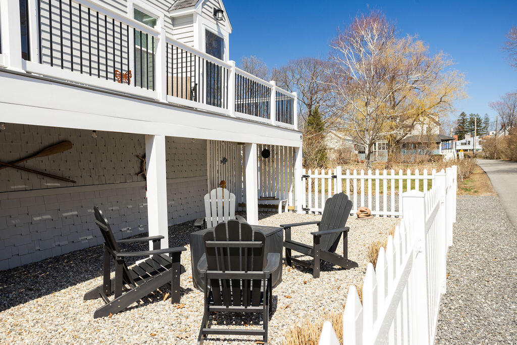 90 Freeman Street York ME 03909