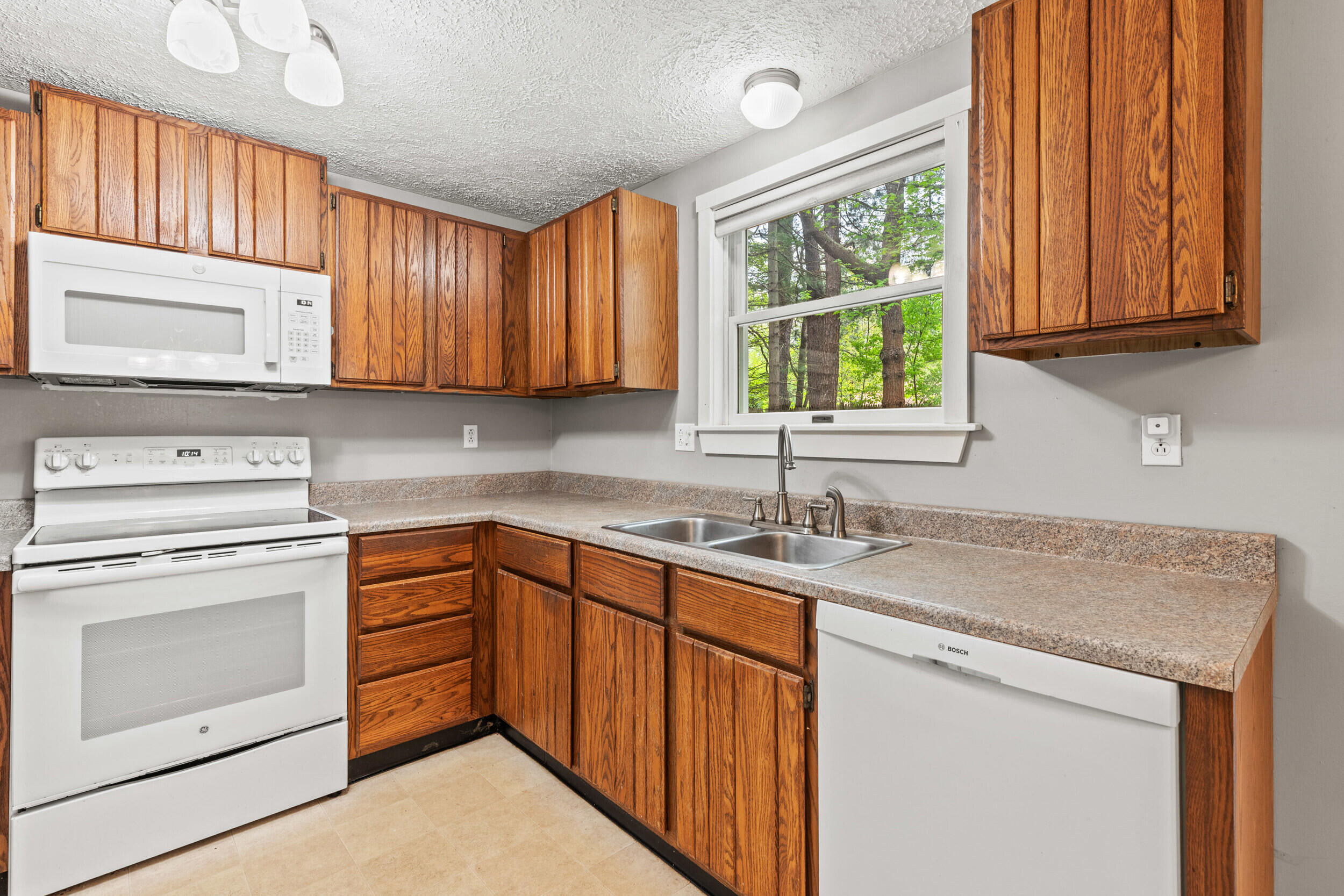 2 Ward Circle Brunswick ME 04011