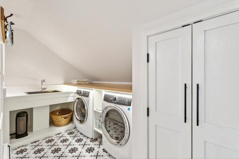 27 E Beach Road Casco ME 04015
