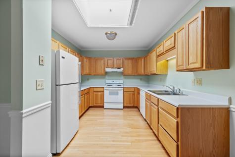 106 Farragut Way Kennebunk ME 04043